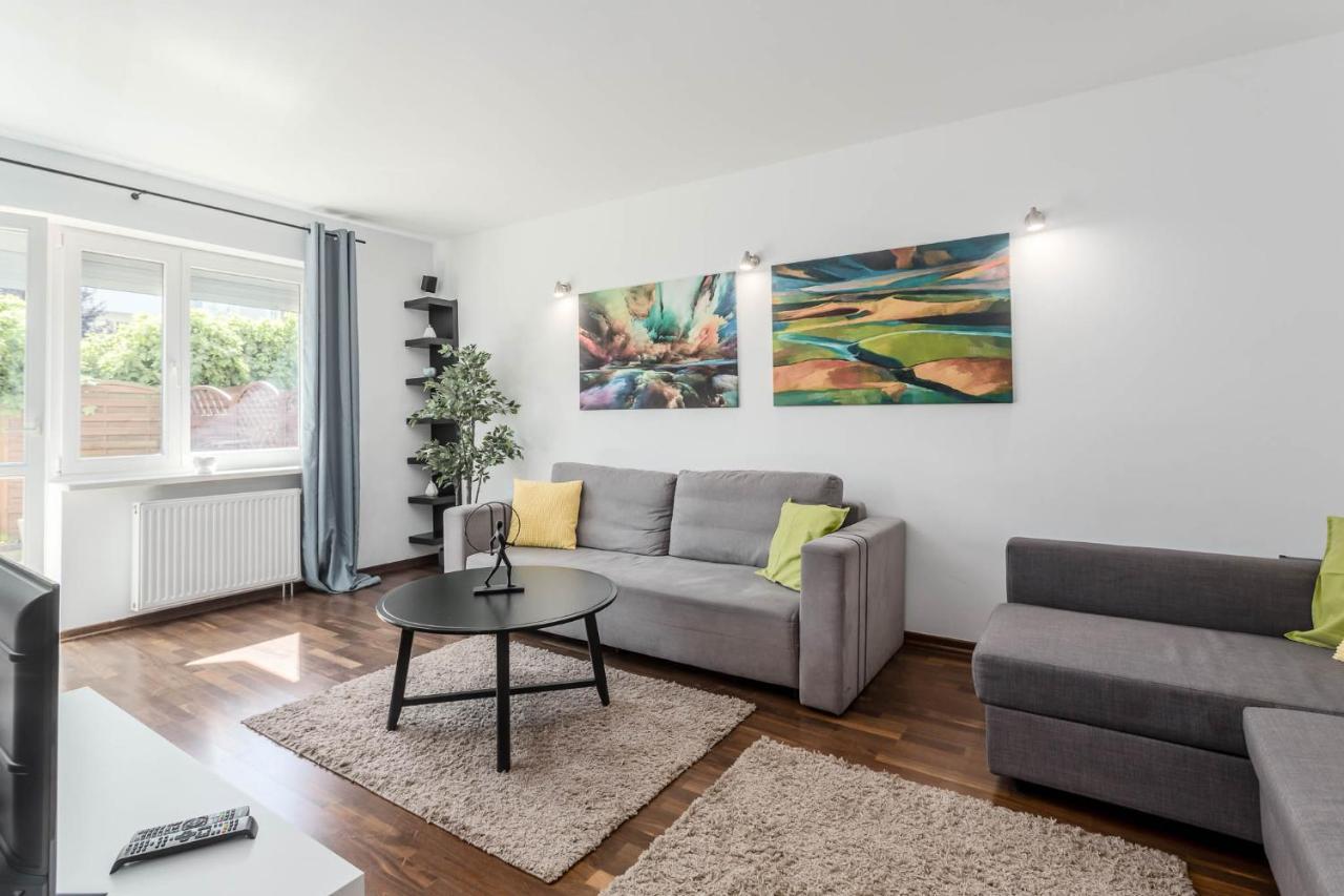 Chill Apartments Kabaty Family 바르샤바 외부 사진