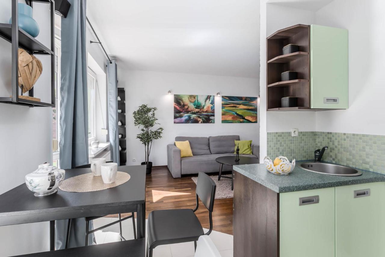 Chill Apartments Kabaty Family 바르샤바 외부 사진
